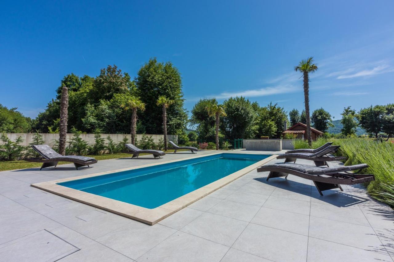 Villa Palma With Heated Private Pool Podhum Esterno foto