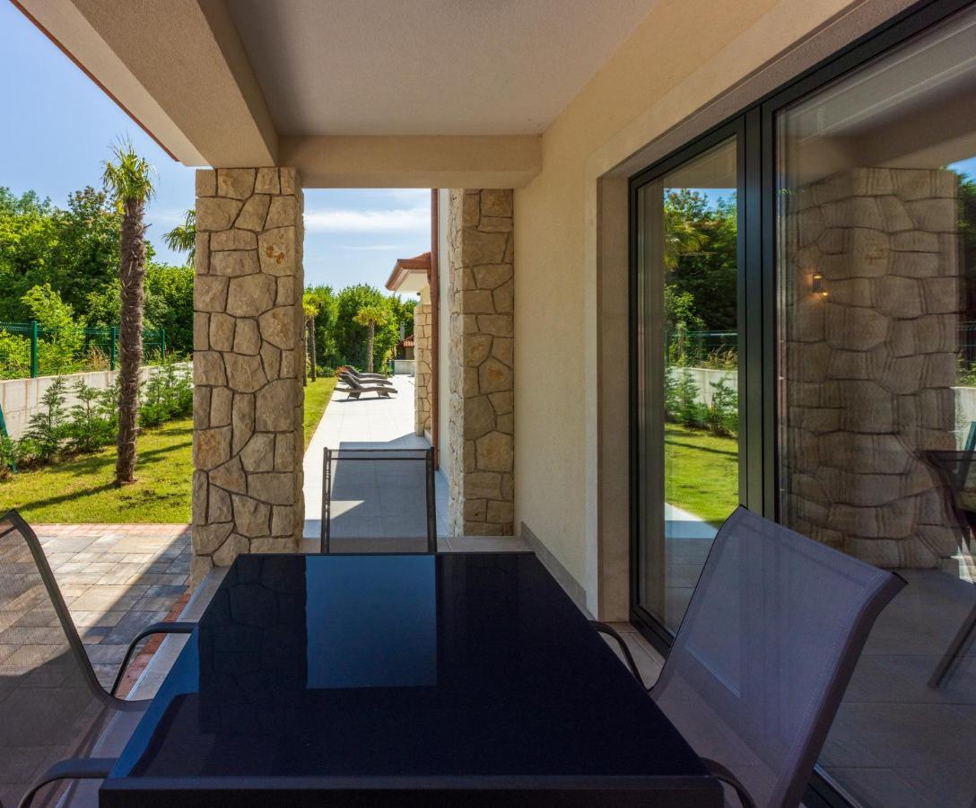 Villa Palma With Heated Private Pool Podhum Esterno foto